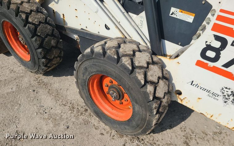 image for item MO9952 2000 Bobcat 873  skid steer loader