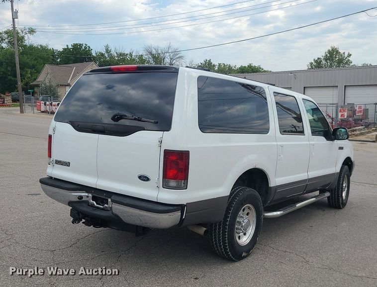 image for item MO9954 2002 Ford Excursion  SUV