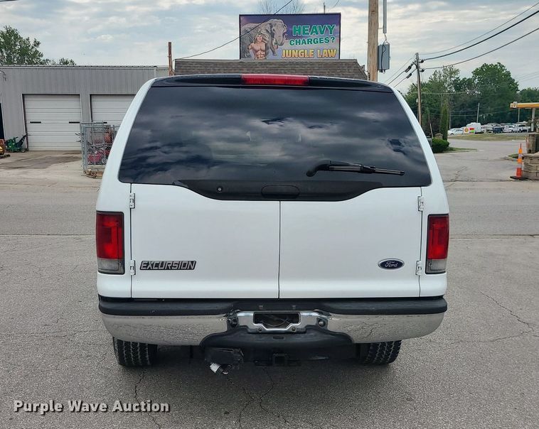 image for item MO9954 2002 Ford Excursion  SUV
