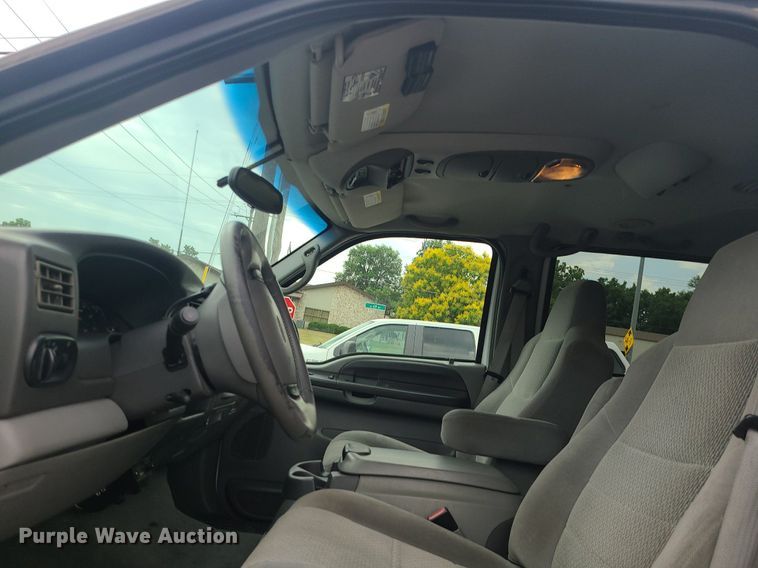 image for item MO9954 2002 Ford Excursion  SUV