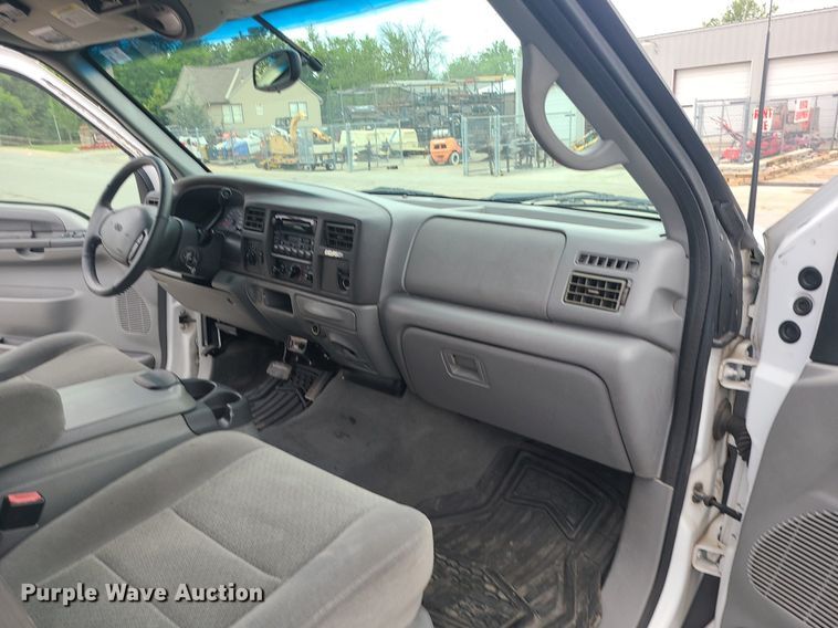 image for item MO9954 2002 Ford Excursion  SUV