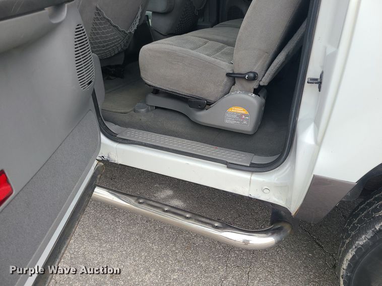 image for item MO9954 2002 Ford Excursion  SUV