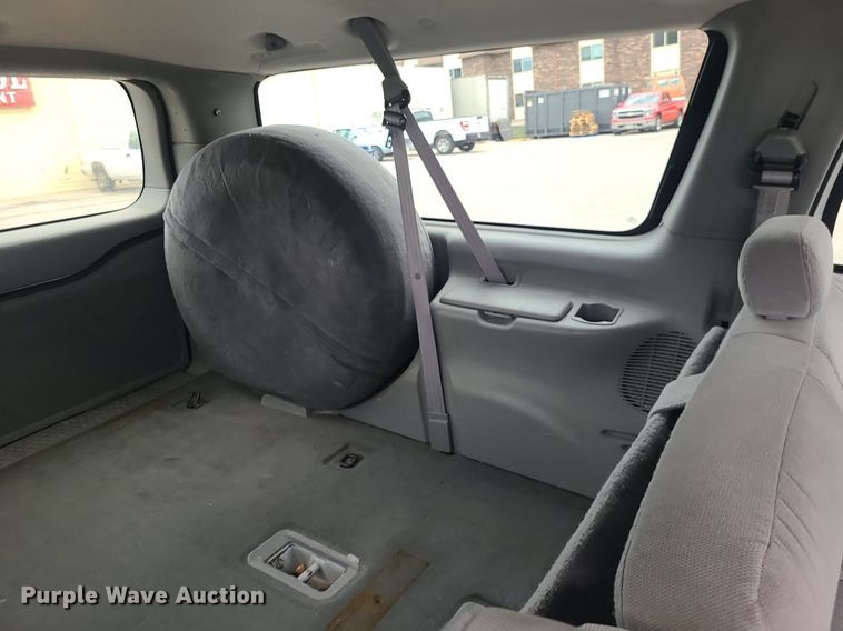 image for item MO9954 2002 Ford Excursion  SUV