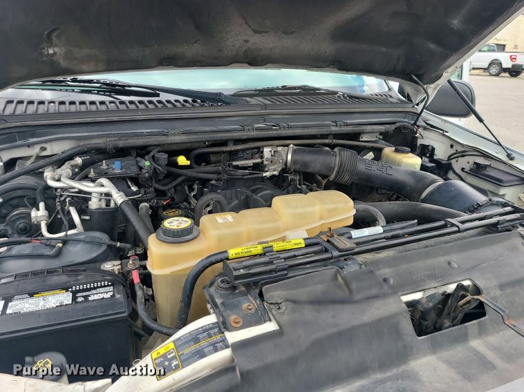 image for item MO9954 2002 Ford Excursion  SUV