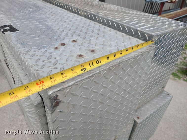 image for item MO9958 (6) toolboxes