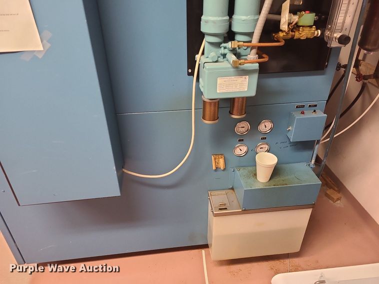 image for item MO9962 Thermotron SM-32C  environmental chamber