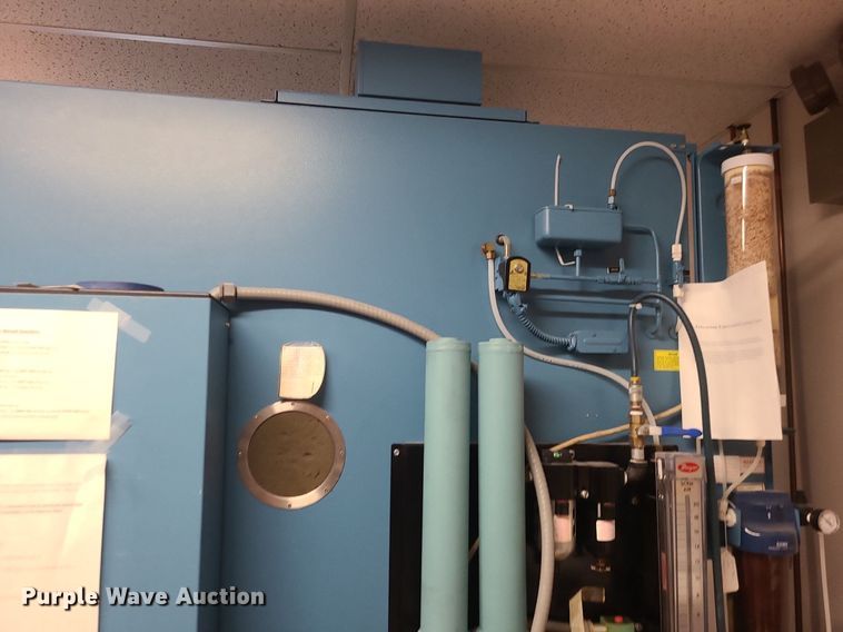 image for item MO9962 Thermotron SM-32C  environmental chamber