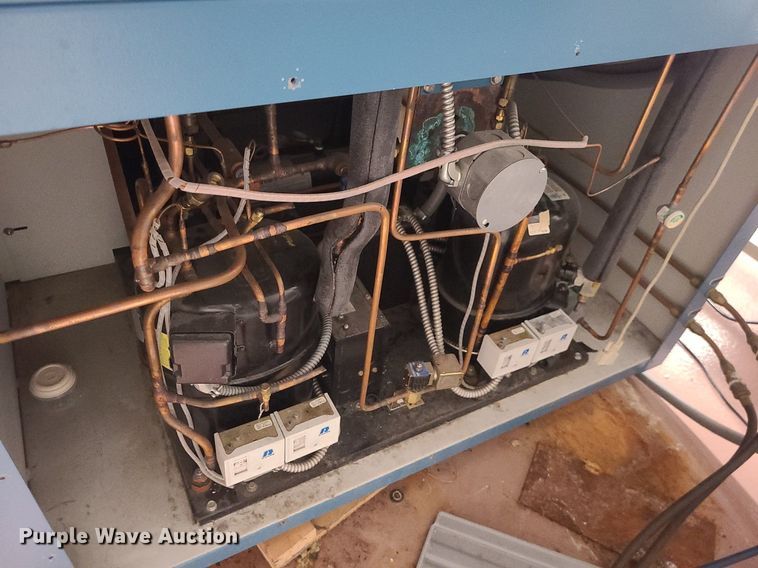 image for item MO9962 Thermotron SM-32C  environmental chamber