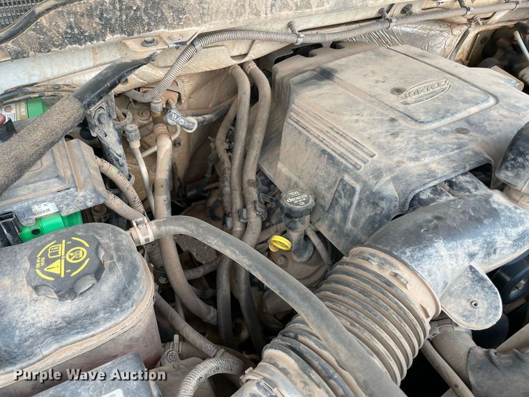 image for item MR9104 2017 Chevrolet Silverado 2500HD  Double Cab pickup truck