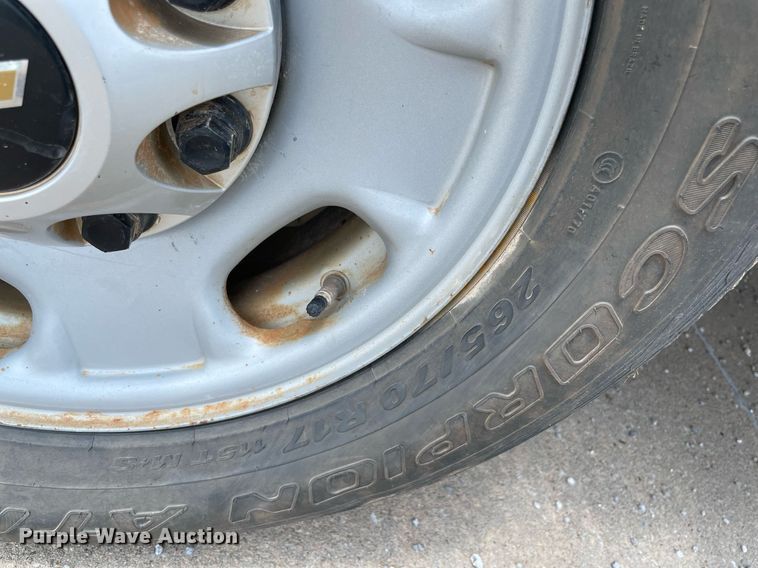 image for item MR9104 2017 Chevrolet Silverado 2500HD  Double Cab pickup truck