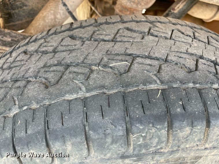 image for item MR9104 2017 Chevrolet Silverado 2500HD  Double Cab pickup truck