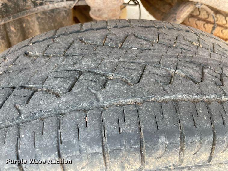 image for item MR9104 2017 Chevrolet Silverado 2500HD  Double Cab pickup truck