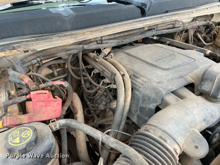 image for item MR9105 2013 Chevrolet Silverado 2500HD  Ext. Cab pickup truck