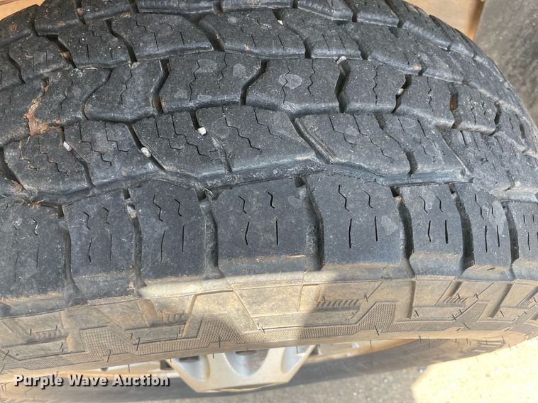 image for item MR9105 2013 Chevrolet Silverado 2500HD  Ext. Cab pickup truck