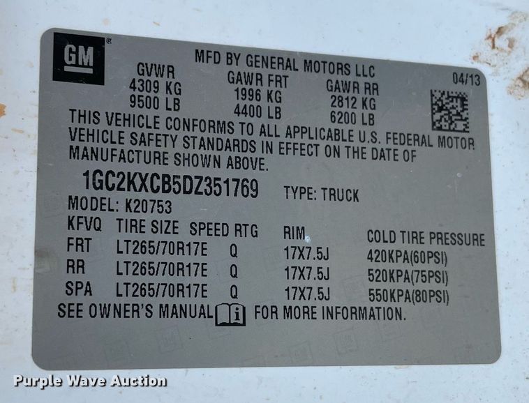 image for item MR9105 2013 Chevrolet Silverado 2500HD  Ext. Cab pickup truck