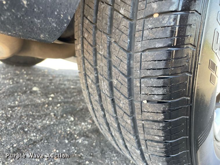 image for item MS9558 2014 Chrysler Town & Country  van