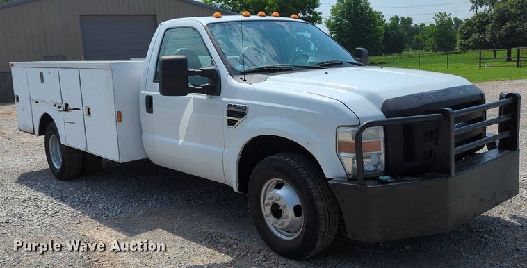 image for item MX9319 2008 Ford F350 Super Duty  utility bed pickup truck