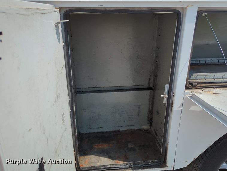 image for item MX9319 2008 Ford F350 Super Duty  utility bed pickup truck