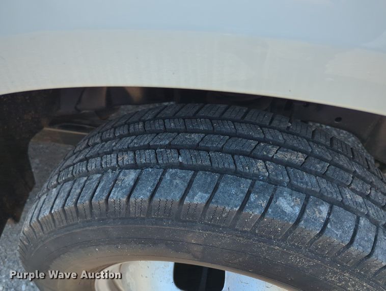 image for item MX9319 2008 Ford F350 Super Duty  utility bed pickup truck