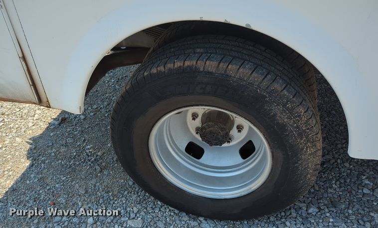 image for item MX9319 2008 Ford F350 Super Duty  utility bed pickup truck