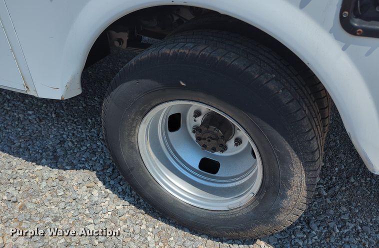 image for item MX9319 2008 Ford F350 Super Duty  utility bed pickup truck