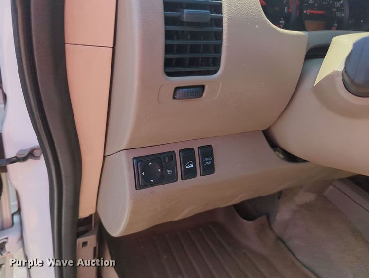 image for item MX9330 2015 Nissan Frontier  King Cab flatbed pickup truck