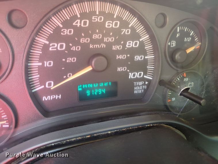 image for item MX9331 2004 Chevrolet Express G3500  school bus