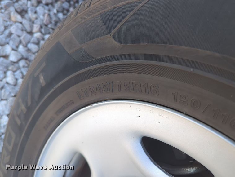 image for item MX9331 2004 Chevrolet Express G3500  school bus