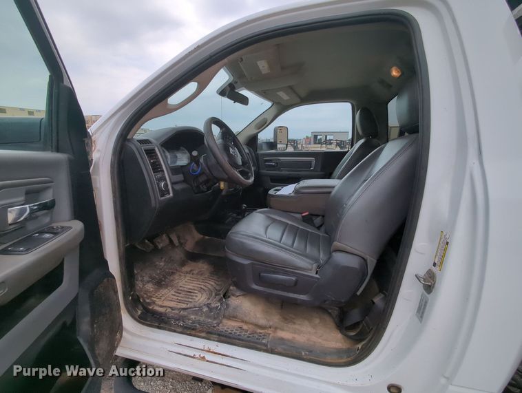 image for item MY9330 2015 Dodge Ram 3500  winch pickup truck