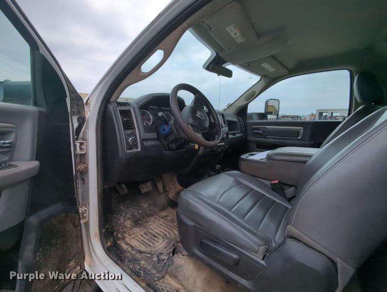 image for item MY9330 2015 Dodge Ram 3500  winch pickup truck