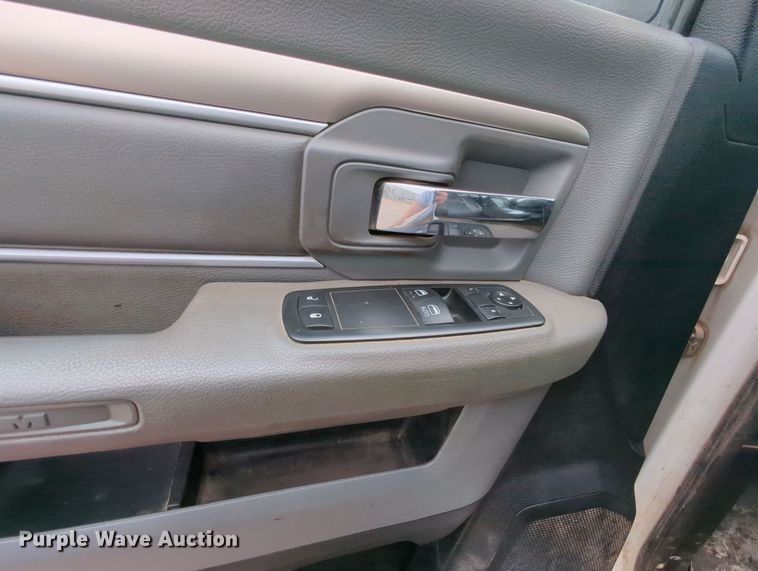 image for item MY9330 2015 Dodge Ram 3500  winch pickup truck