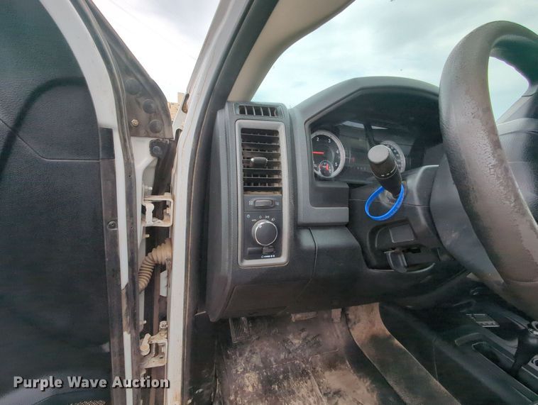 image for item MY9330 2015 Dodge Ram 3500  winch pickup truck