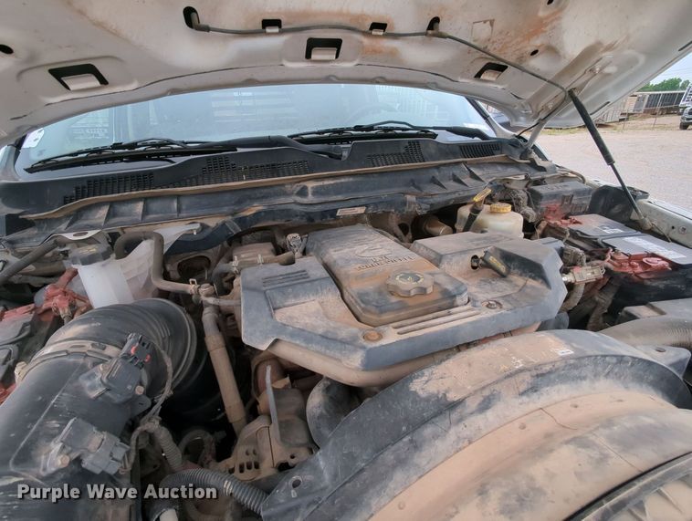 image for item MY9330 2015 Dodge Ram 3500  winch pickup truck