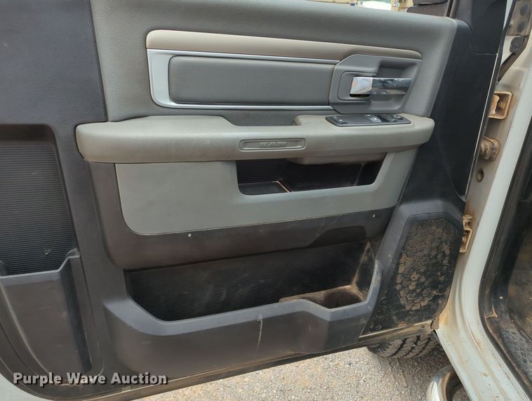 image for item MY9331 2015 Dodge Ram 3500  winch pickup truck