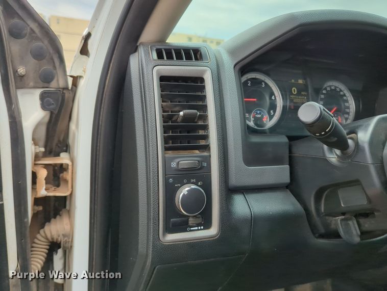 image for item MY9331 2015 Dodge Ram 3500  winch pickup truck