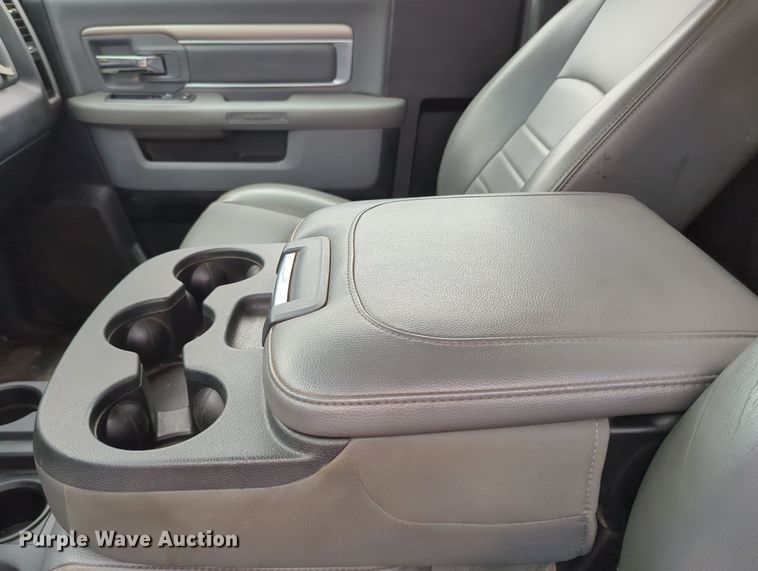 image for item MY9331 2015 Dodge Ram 3500  winch pickup truck