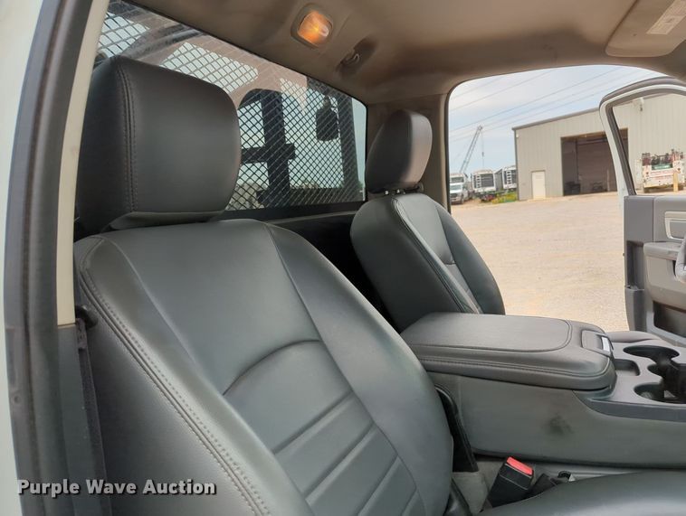 image for item MY9331 2015 Dodge Ram 3500  winch pickup truck