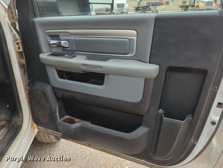 image for item MY9331 2015 Dodge Ram 3500  winch pickup truck