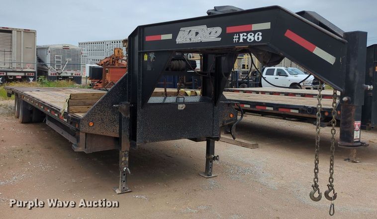 image for item MY9334 2016 MAXXD  equipment trailer