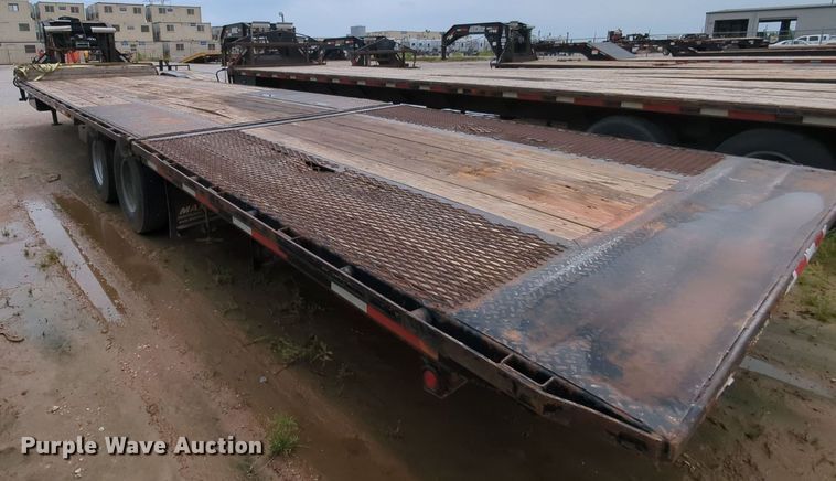 image for item MY9334 2016 MAXXD  equipment trailer