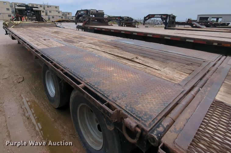 image for item MY9334 2016 MAXXD  equipment trailer