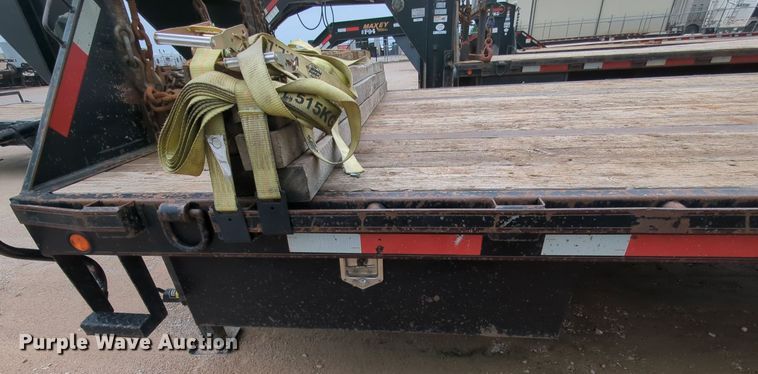 image for item MY9334 2016 MAXXD  equipment trailer