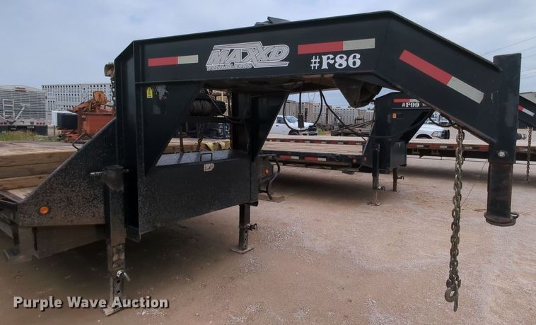 image for item MY9334 2016 MAXXD  equipment trailer