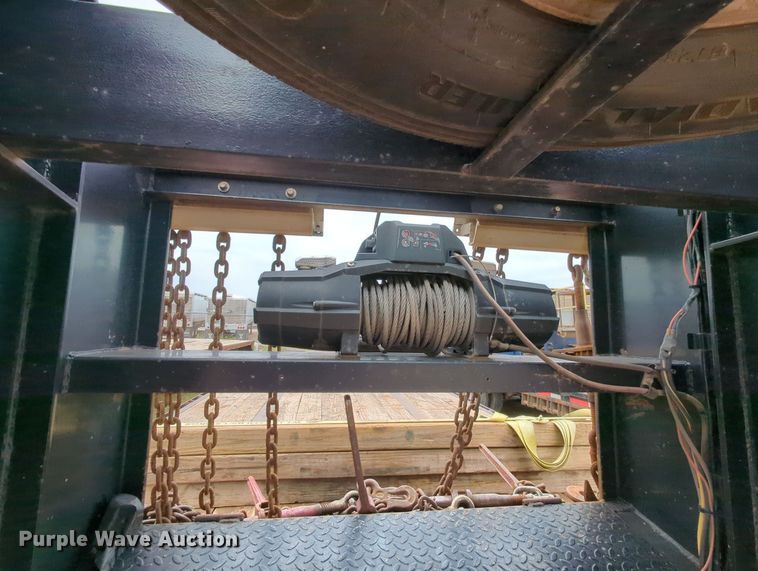 image for item MY9334 2016 MAXXD  equipment trailer