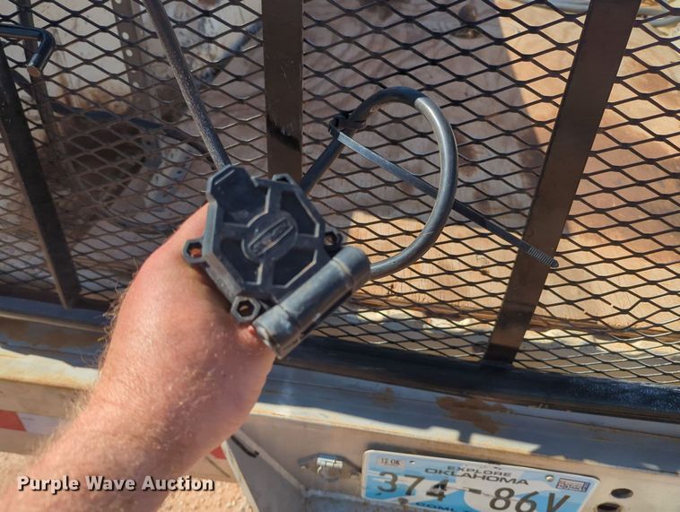 image for item MY9358 2011 Chevrolet Silverado 2500HD  Crew Cab pickup truck