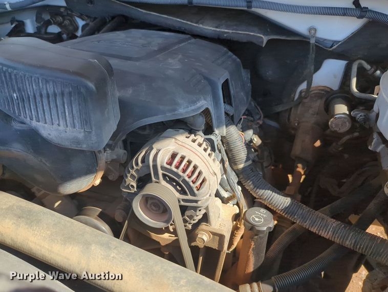 image for item MY9358 2011 Chevrolet Silverado 2500HD  Crew Cab pickup truck