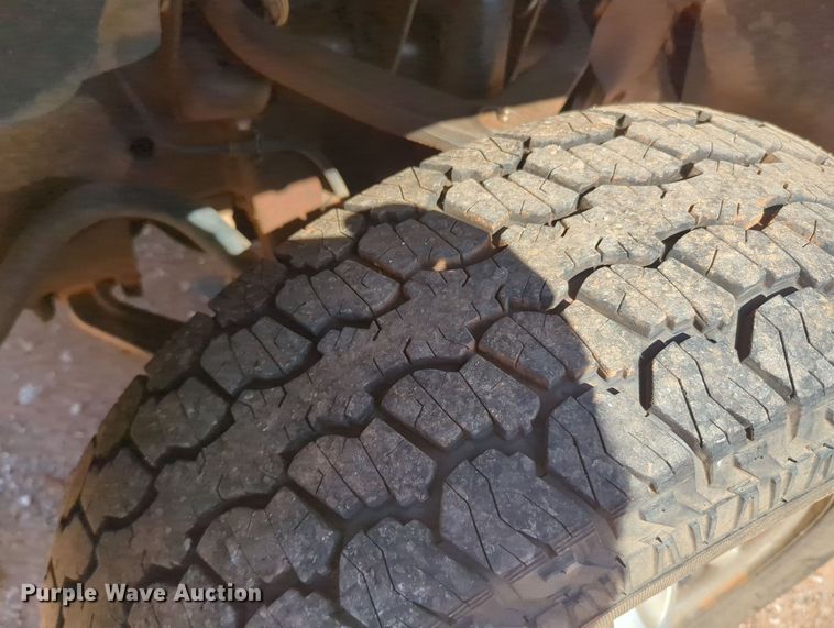 image for item MY9358 2011 Chevrolet Silverado 2500HD  Crew Cab pickup truck