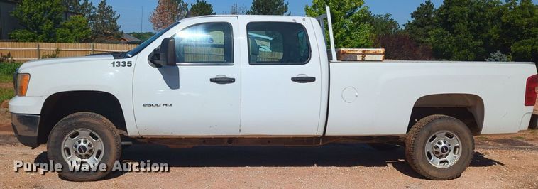 image for item MY9359 2013 GMC Sierra 2500HD  Crew Cab pickup truck