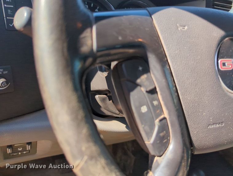 image for item MY9359 2013 GMC Sierra 2500HD  Crew Cab pickup truck