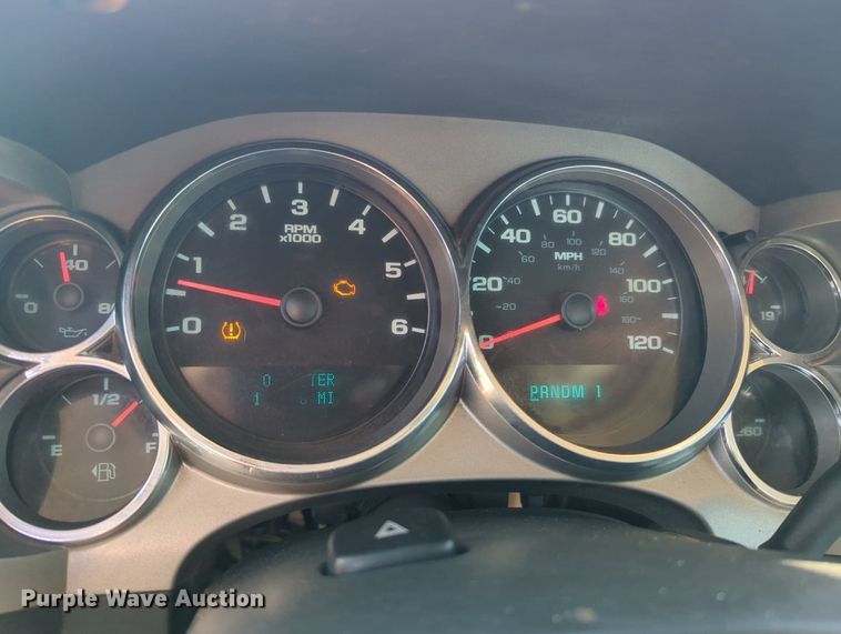 image for item MY9359 2013 GMC Sierra 2500HD  Crew Cab pickup truck